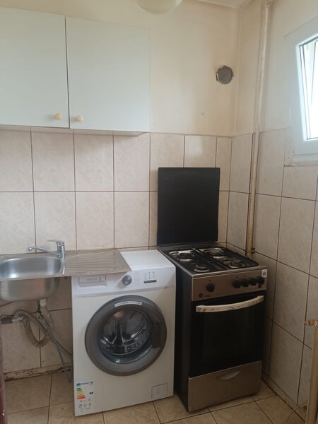 Titan, Postavarului,